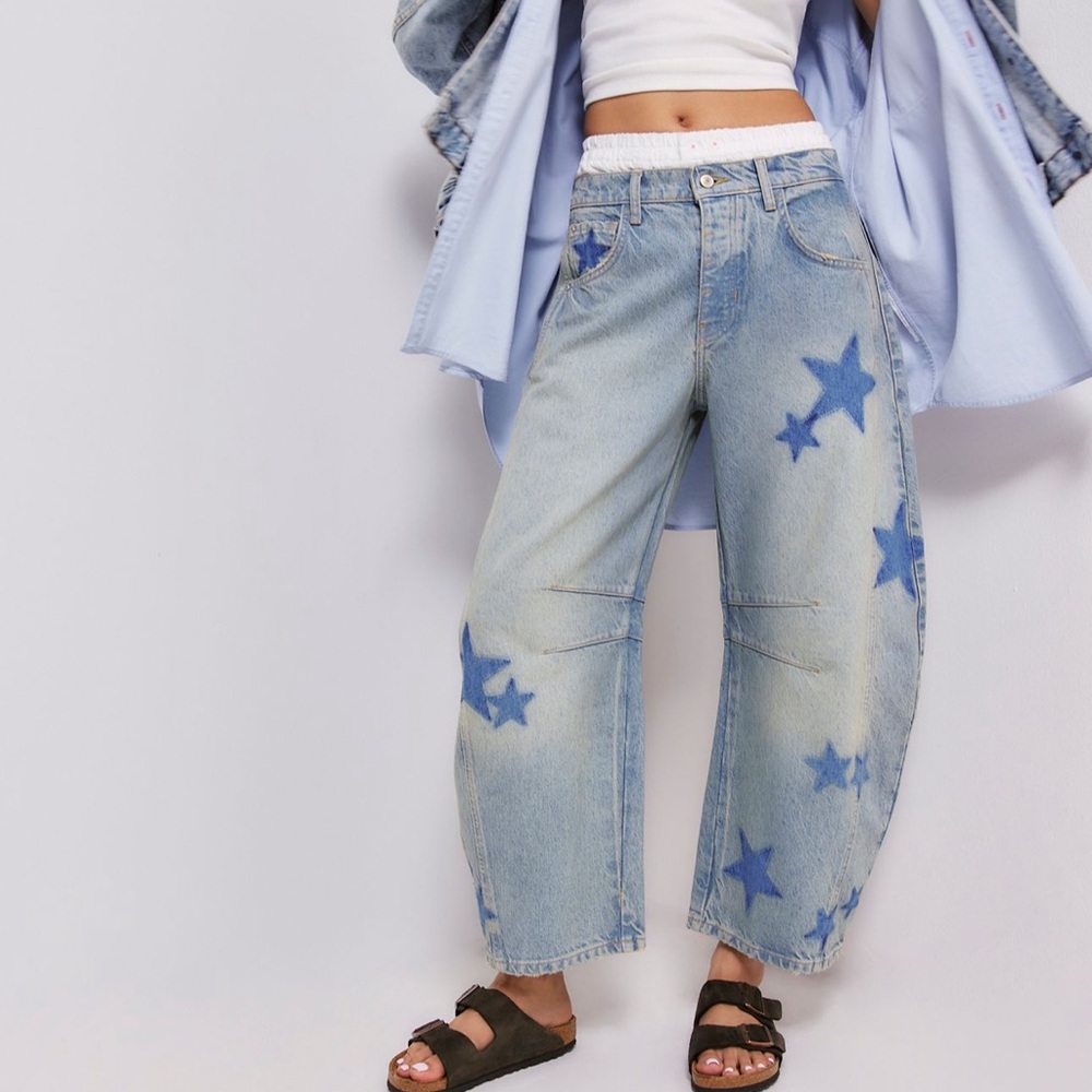 We The Free Good Luck Mid-Rise Barrel Star Jeans almost new!